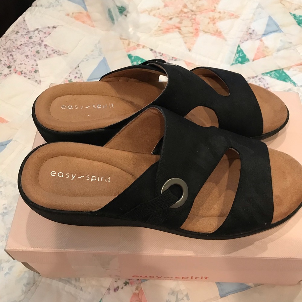 Sandals - Picture 3 of 3
